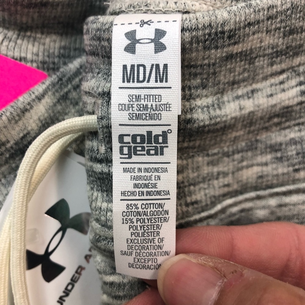 Women’s Under  Armour Capri - Picture 4 of 4